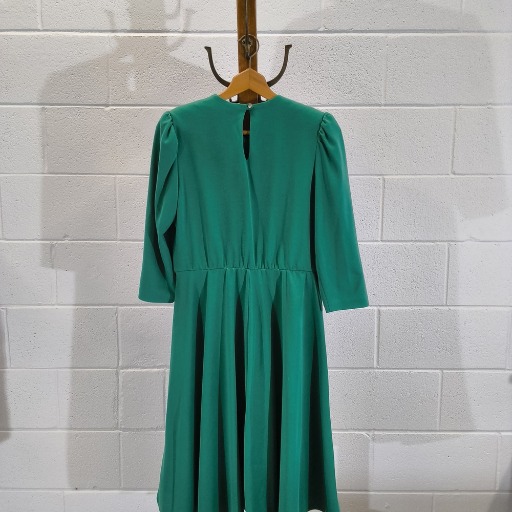 Leslie Belle Vintage Emerald Midi Dress - Made in Canada - Picture 3 of 12